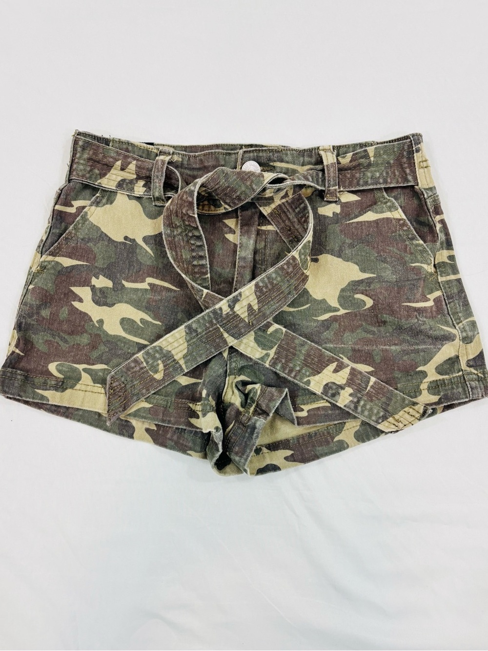 Almost Famous Camo Paperbag Waist Shorts Mid/High Rise Tie Belt Size 5